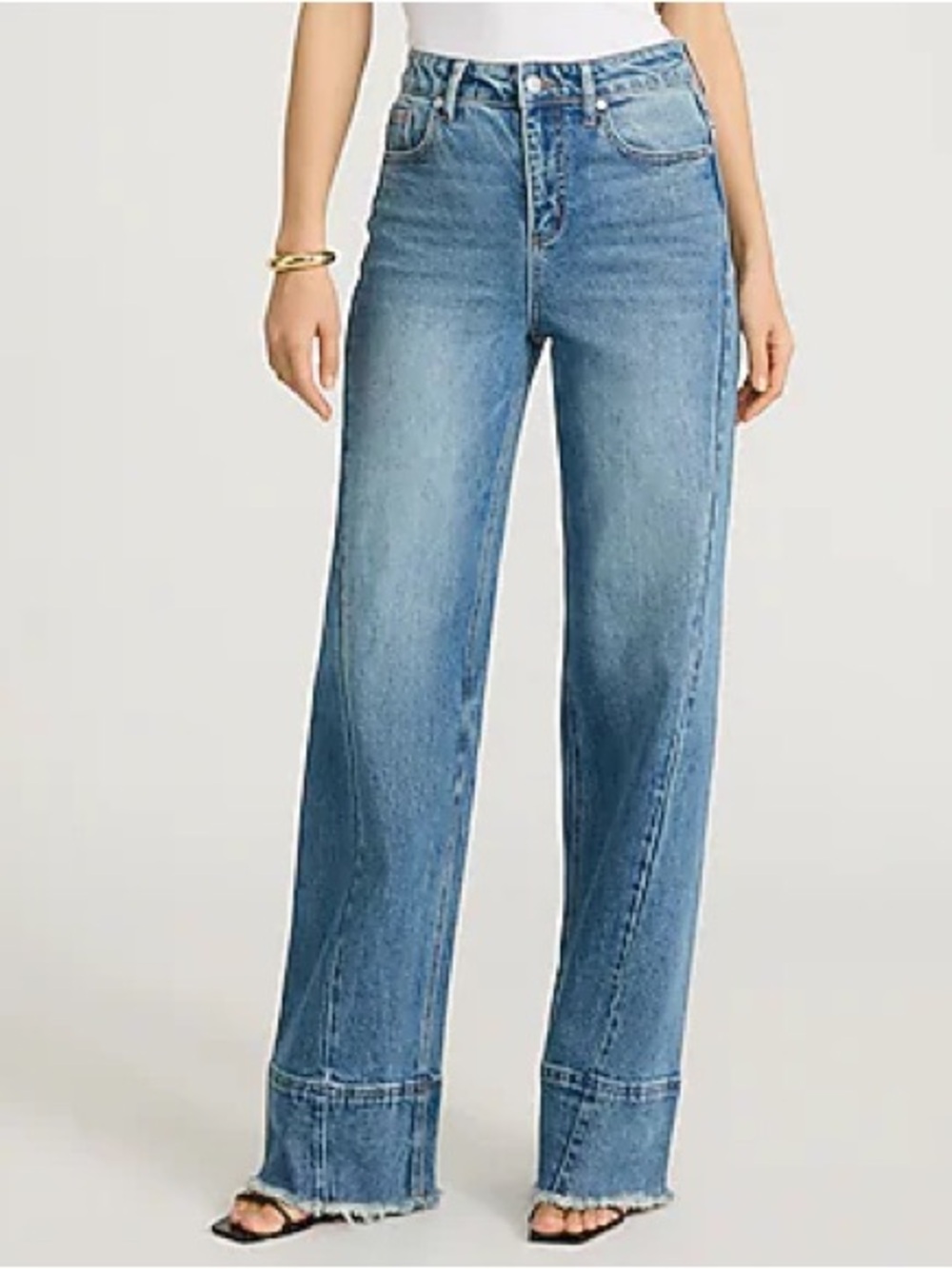 NWT Express Relaxed Wide Leg High-Rise Jeans with Buckle Detail, Size 10